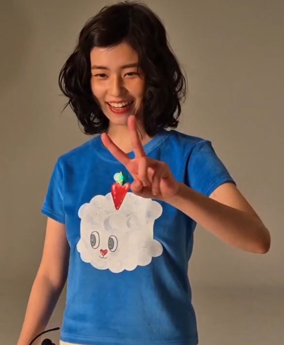 [CLOUD CAKE] Women's Fashion T-Shirt Round Neck